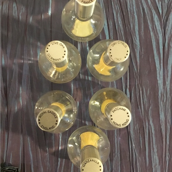 VTG 1960’s COLOGNE BOTTLES FROM NINE FLAGS INTERNATIONAL - Picture 3 of 9